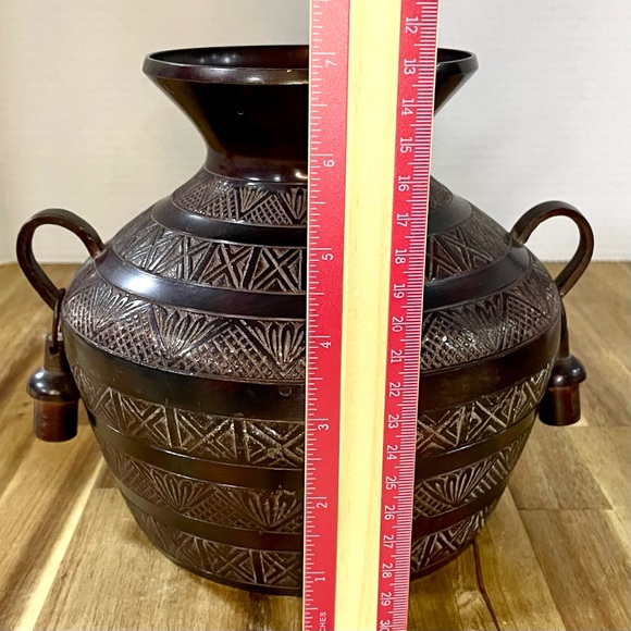 Heavy Brass/Metal Etched Vase or Pot Handles Dangling Weights 7” Tall India - Picture 7 of 10